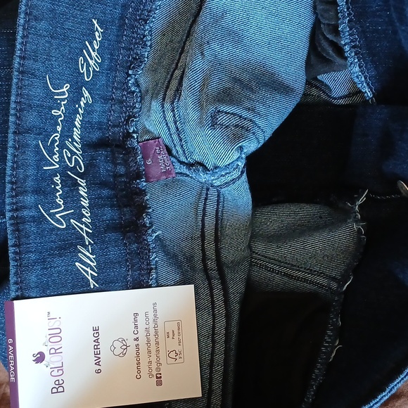 Gloria Vanderbilt Wide Leg Jeans - Picture 9 of 13